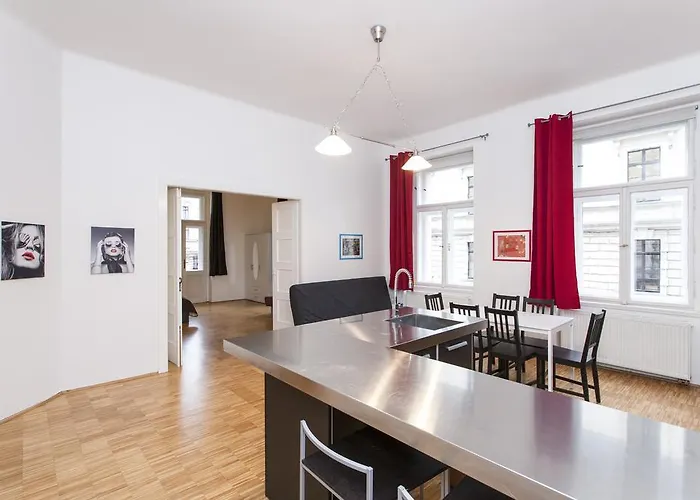 Prague Apartment V Lesicku 8