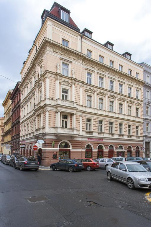 V Lesicku 8 Apartmán *